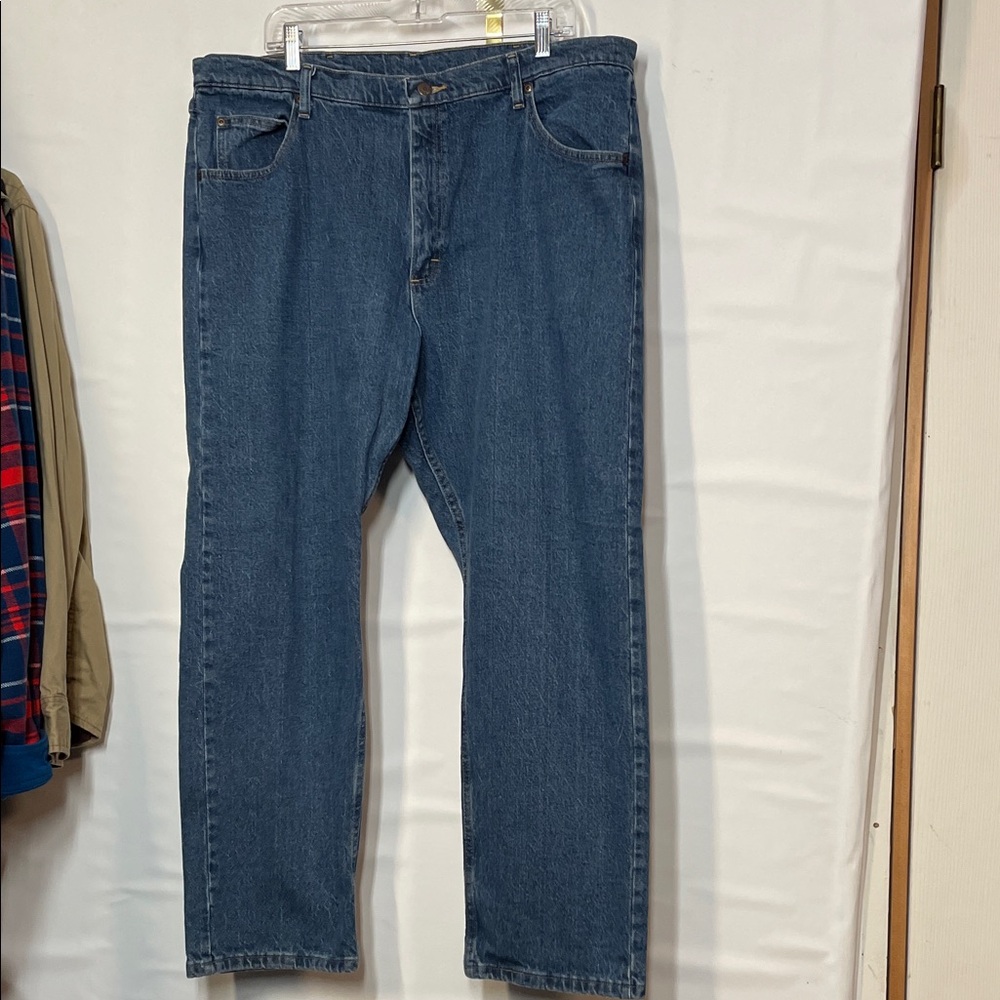 Wrangler Relaxed Fit 40”x29.5” Blue Jeans